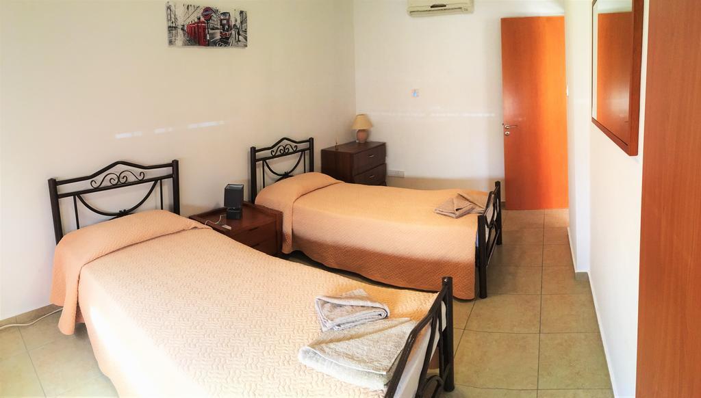 Diana Gardens Apartment Paphos Ngoại thất bức ảnh
